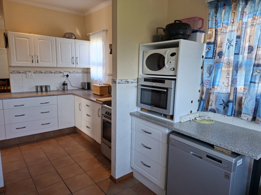 3 Bedroom Property for Sale in Boknesstrand Eastern Cape